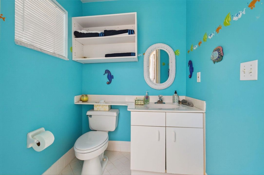 Activo con contrato: $775,000 (5 camas, 3 baños, 3128 Pies cuadrados)