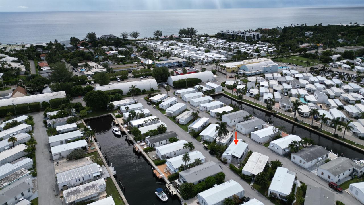 На продажу: $489,000 (2 спален, 1 ванн, 912 Квадратных фут)