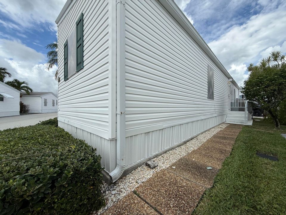 На продажу: $489,000 (2 спален, 1 ванн, 912 Квадратных фут)