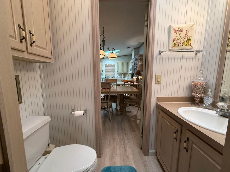 На продажу: $489,000 (2 спален, 1 ванн, 912 Квадратных фут)