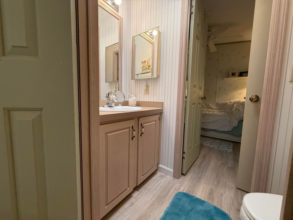 На продажу: $489,000 (2 спален, 1 ванн, 912 Квадратных фут)