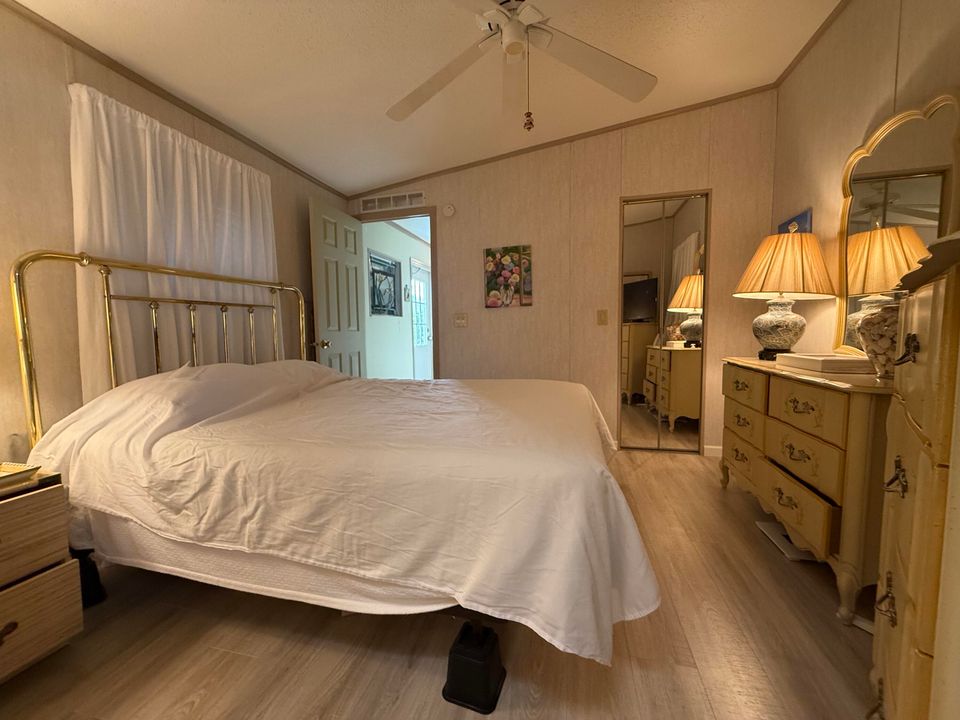 На продажу: $489,000 (2 спален, 1 ванн, 912 Квадратных фут)