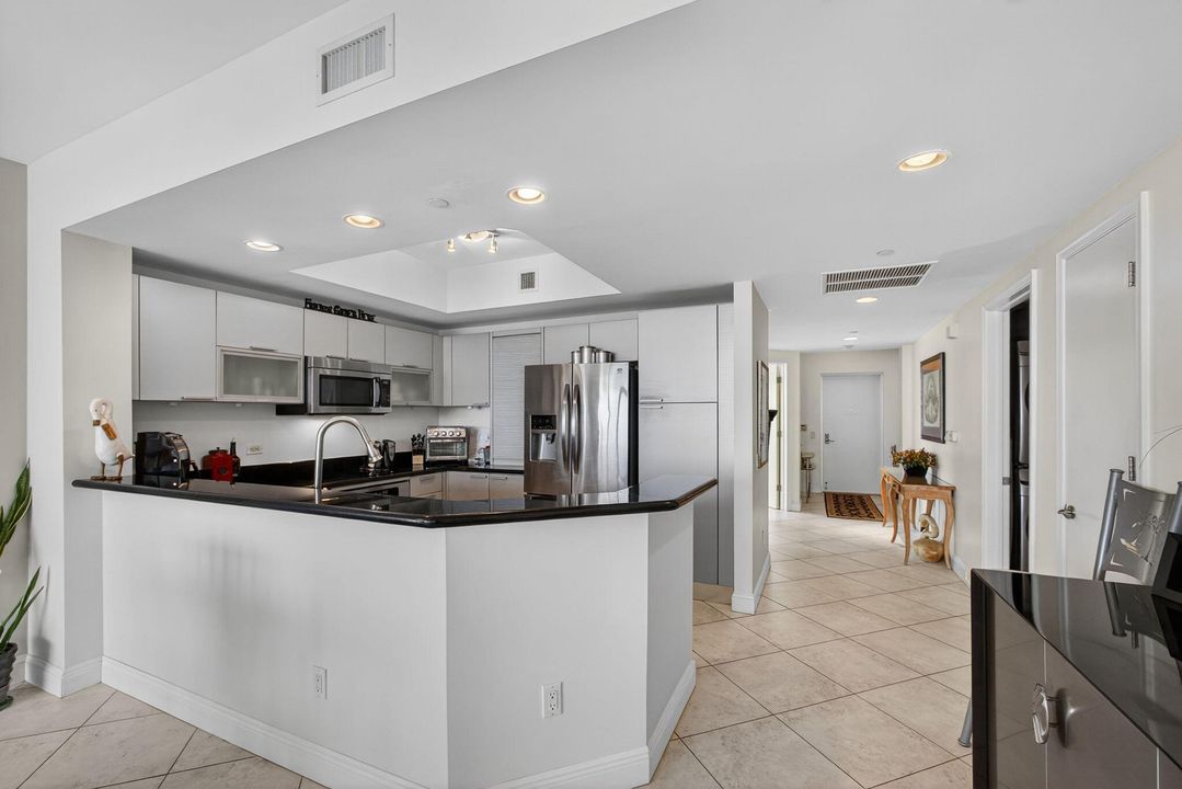 Activo con contrato: $8,500 (3 camas, 3 baños, 1800 Pies cuadrados)