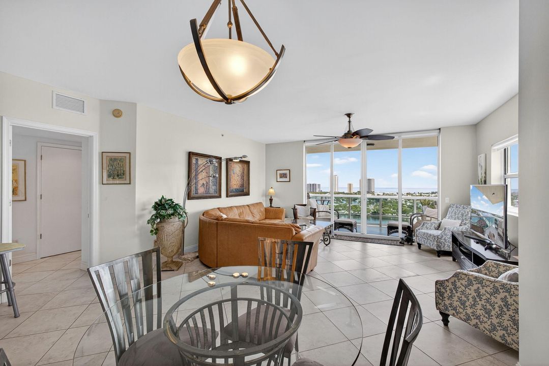 Activo con contrato: $8,500 (3 camas, 3 baños, 1800 Pies cuadrados)