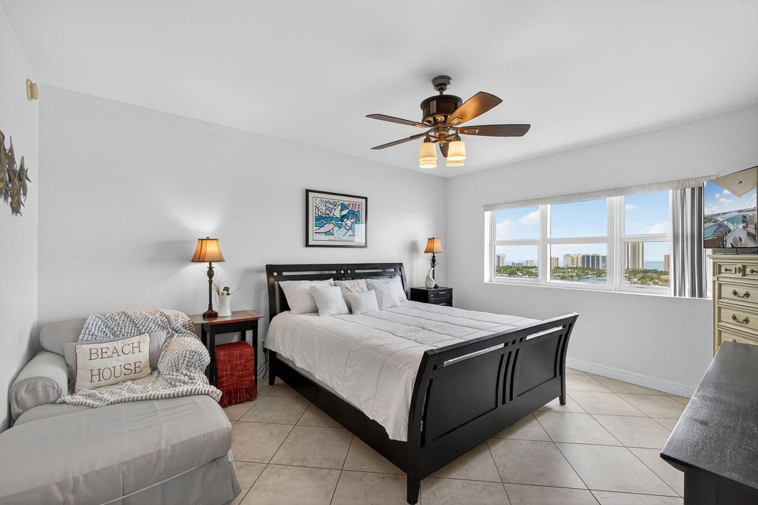 Activo con contrato: $8,500 (3 camas, 3 baños, 1800 Pies cuadrados)