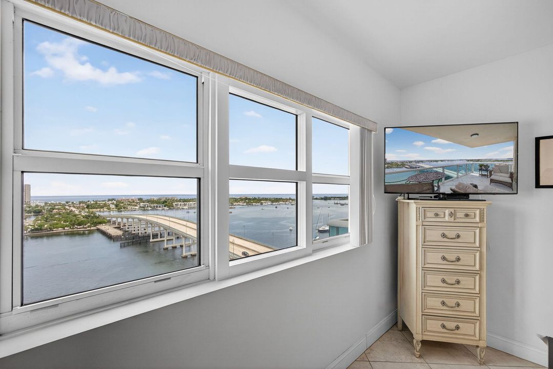 Activo con contrato: $8,500 (3 camas, 3 baños, 1800 Pies cuadrados)