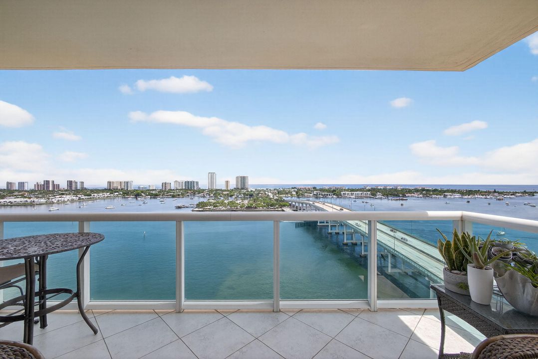 Activo con contrato: $8,500 (3 camas, 3 baños, 1800 Pies cuadrados)