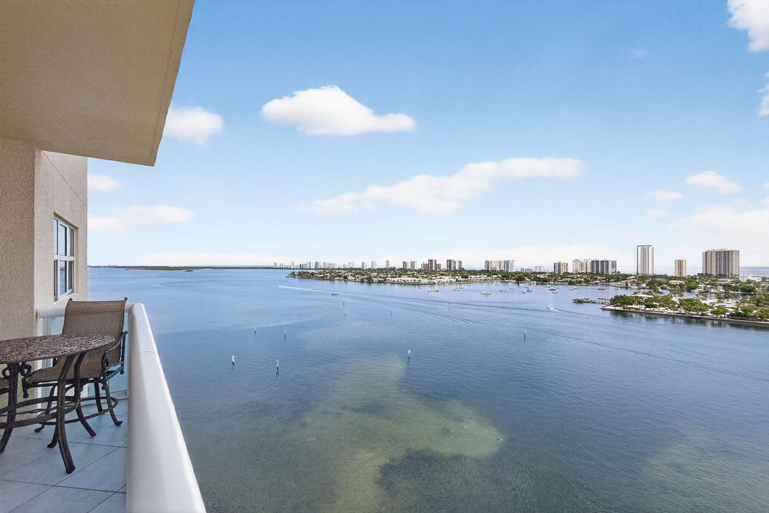 Activo con contrato: $8,500 (3 camas, 3 baños, 1800 Pies cuadrados)