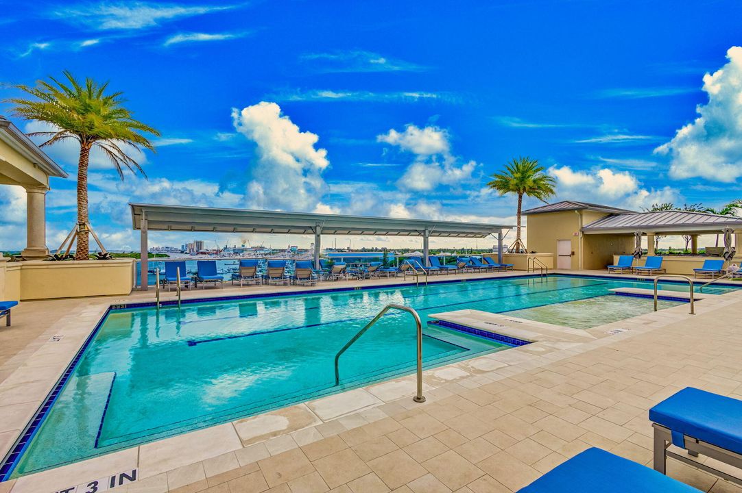 Activo con contrato: $8,500 (3 camas, 3 baños, 1800 Pies cuadrados)