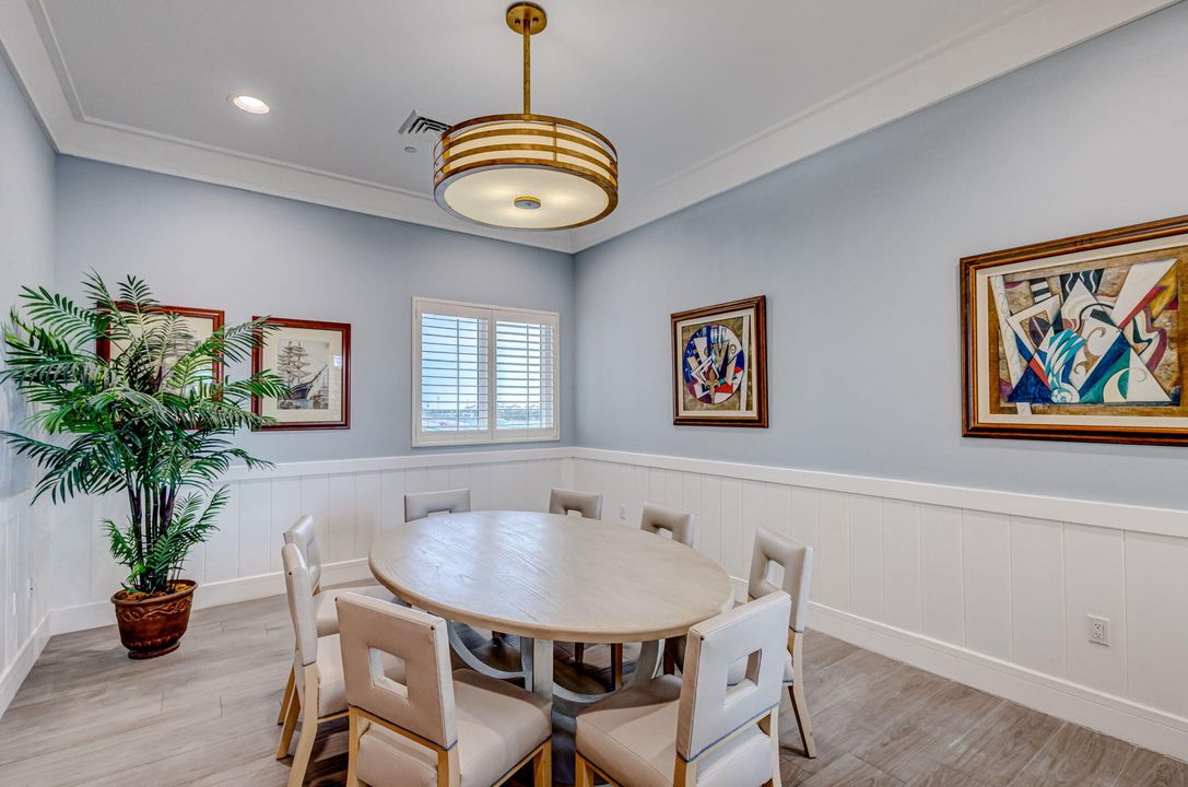 Activo con contrato: $8,500 (3 camas, 3 baños, 1800 Pies cuadrados)