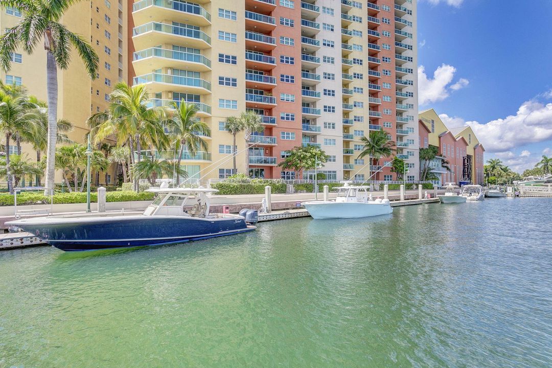 Activo con contrato: $8,500 (3 camas, 3 baños, 1800 Pies cuadrados)