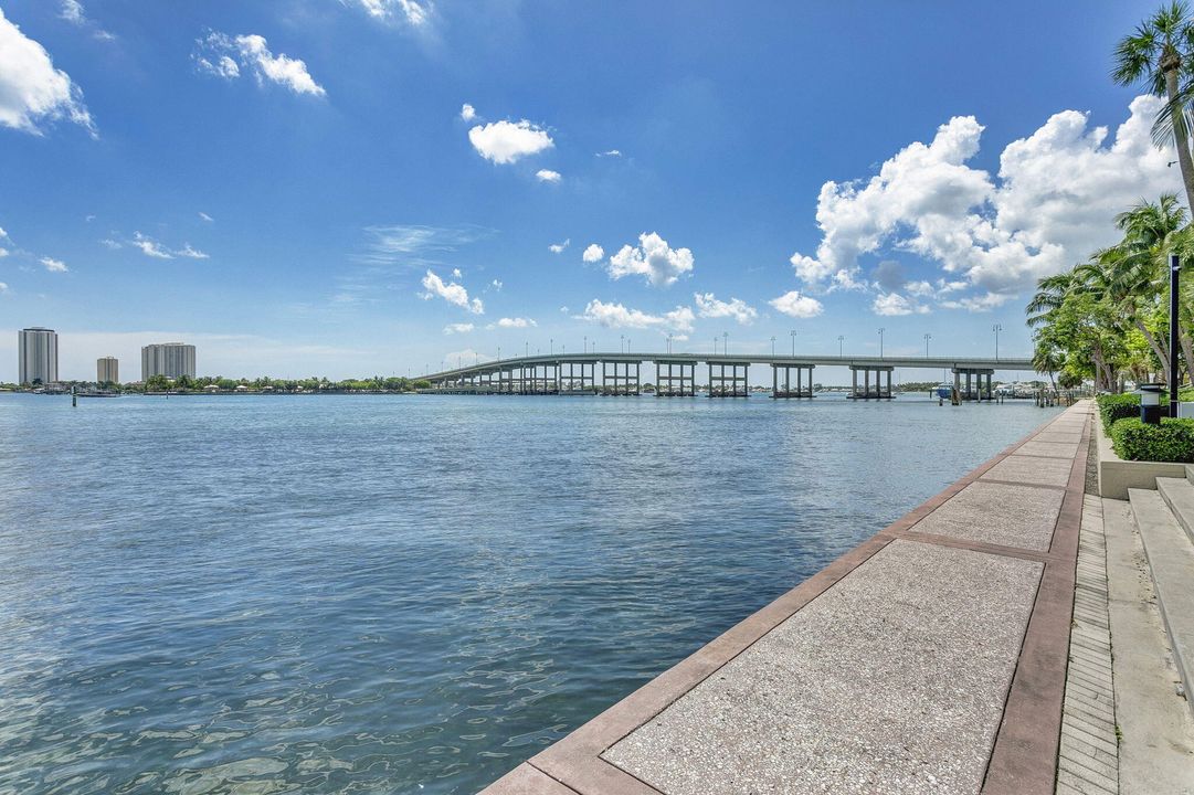 Activo con contrato: $8,500 (3 camas, 3 baños, 1800 Pies cuadrados)