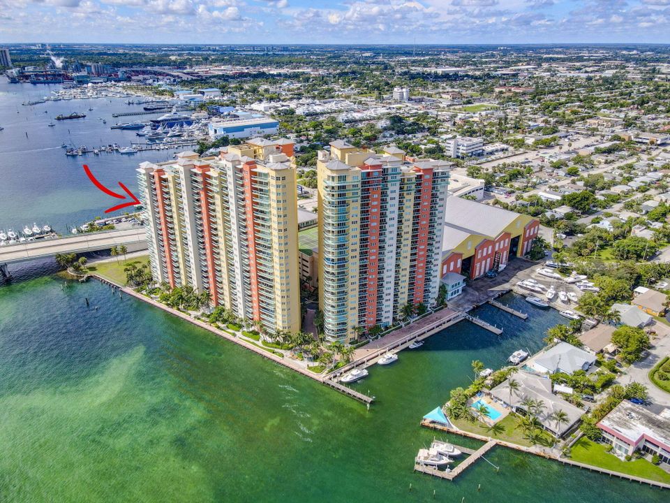 Activo con contrato: $8,500 (3 camas, 3 baños, 1800 Pies cuadrados)