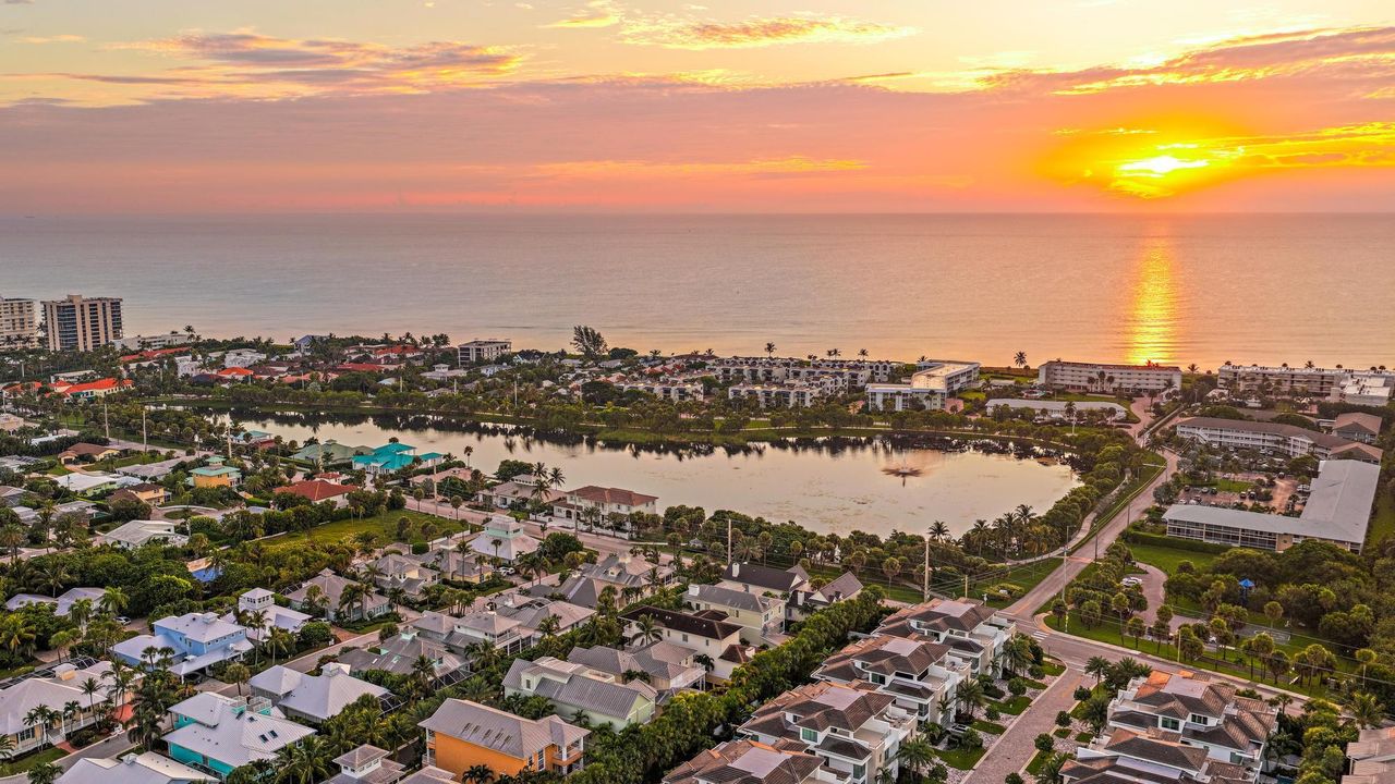 For Sale: $6,495,000 (4 beds, 5 baths, 5391 Square Feet)