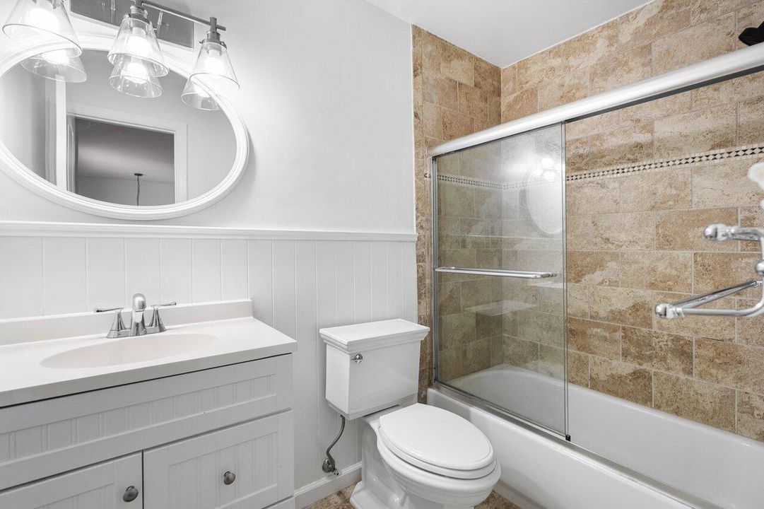 Active With Contract: $3,600 (2 beds, 2 baths, 1545 Square Feet)