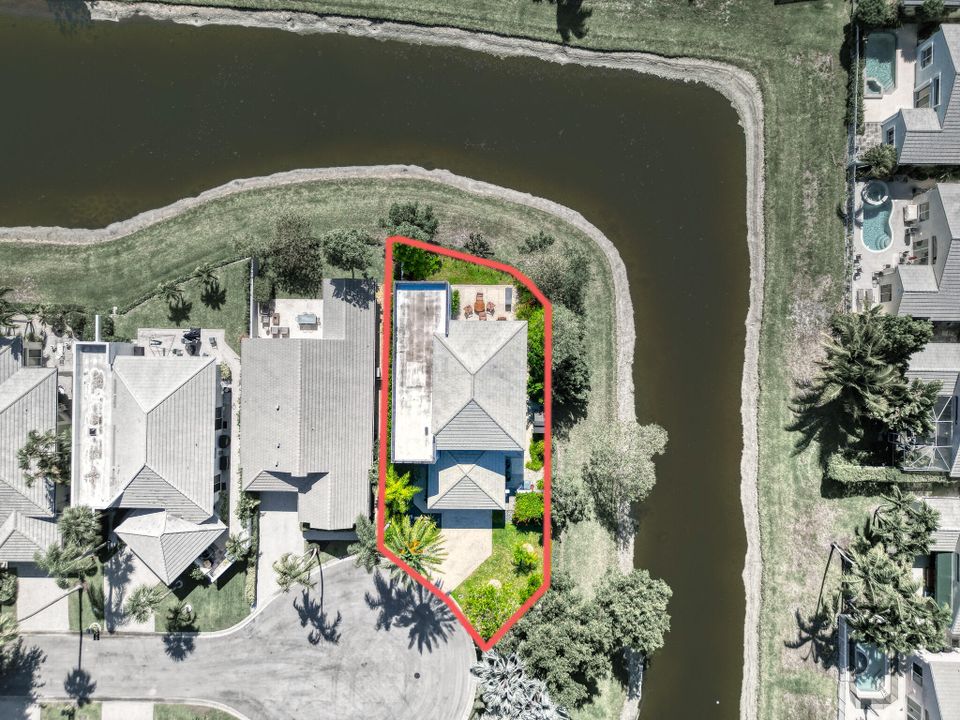 Под контрактом: $6,000 (3 спален, 2 ванн, 2636 Квадратных фут)