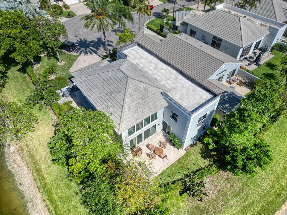 Под контрактом: $6,000 (3 спален, 2 ванн, 2636 Квадратных фут)