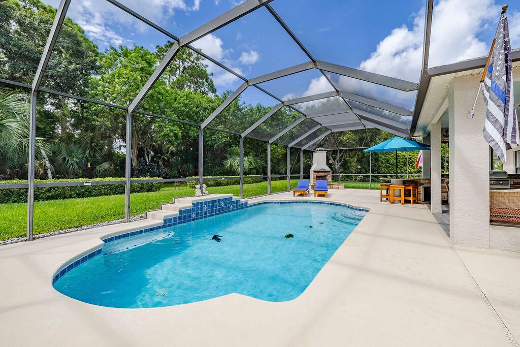 Recently Sold: $516,000 (3 beds, 2 baths, 1888 Square Feet)