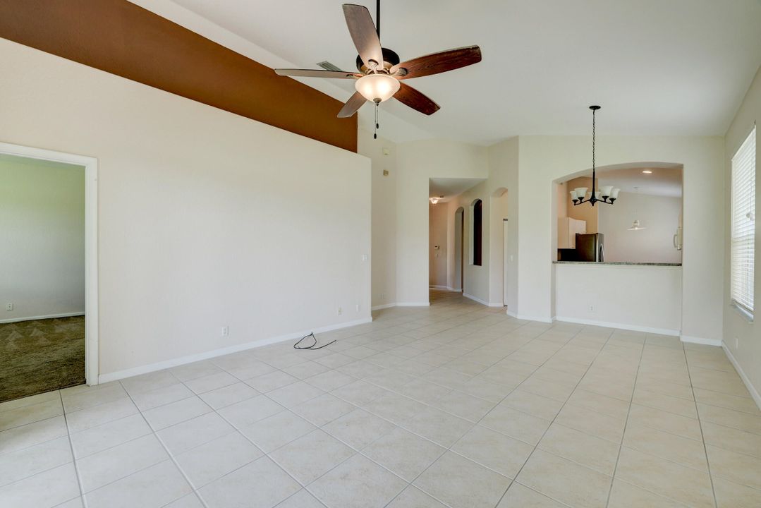Active With Contract: $2,350 (3 beds, 2 baths, 1473 Square Feet)