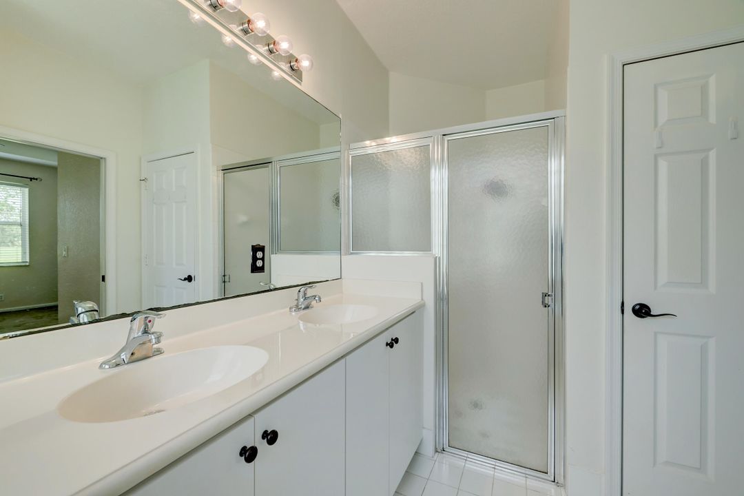 Active With Contract: $2,350 (3 beds, 2 baths, 1473 Square Feet)