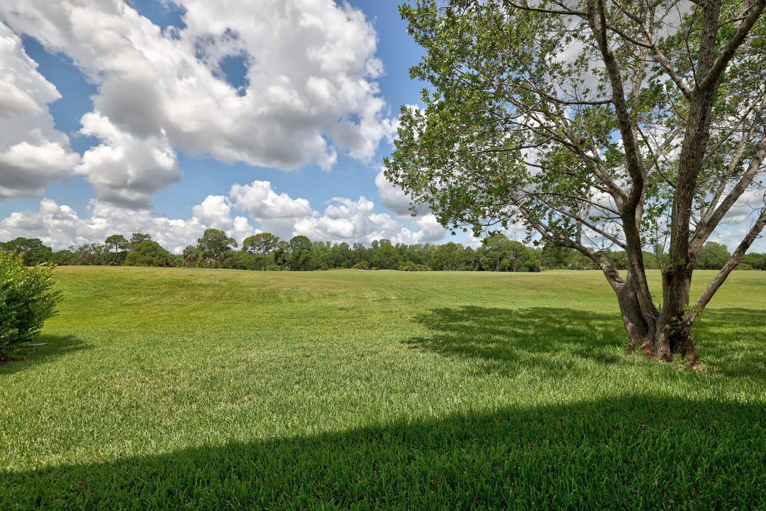 Active With Contract: $2,350 (3 beds, 2 baths, 1473 Square Feet)