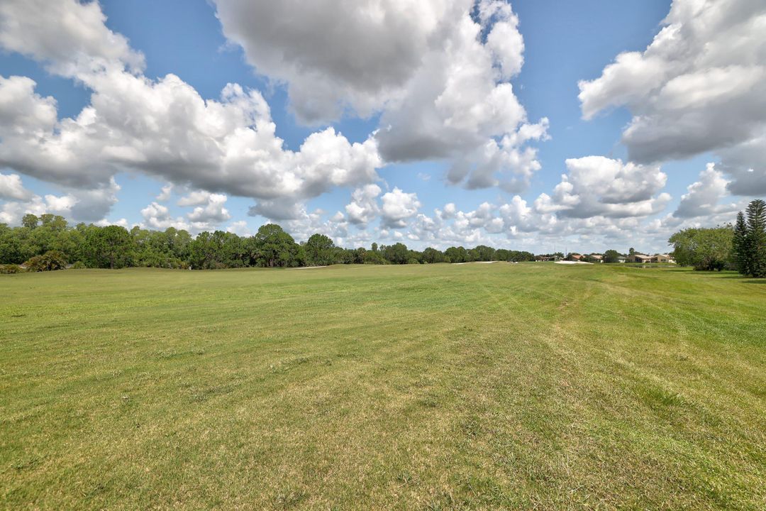 Active With Contract: $2,350 (3 beds, 2 baths, 1473 Square Feet)