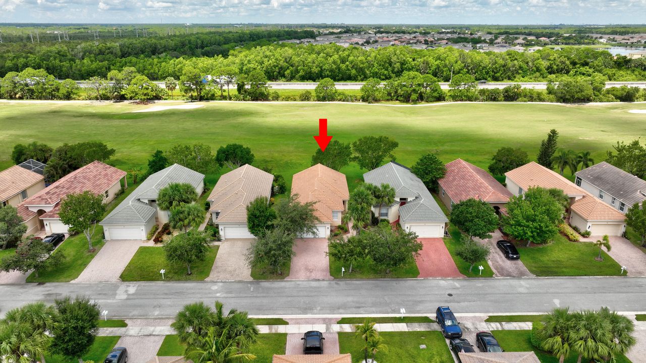 Active With Contract: $2,350 (3 beds, 2 baths, 1473 Square Feet)