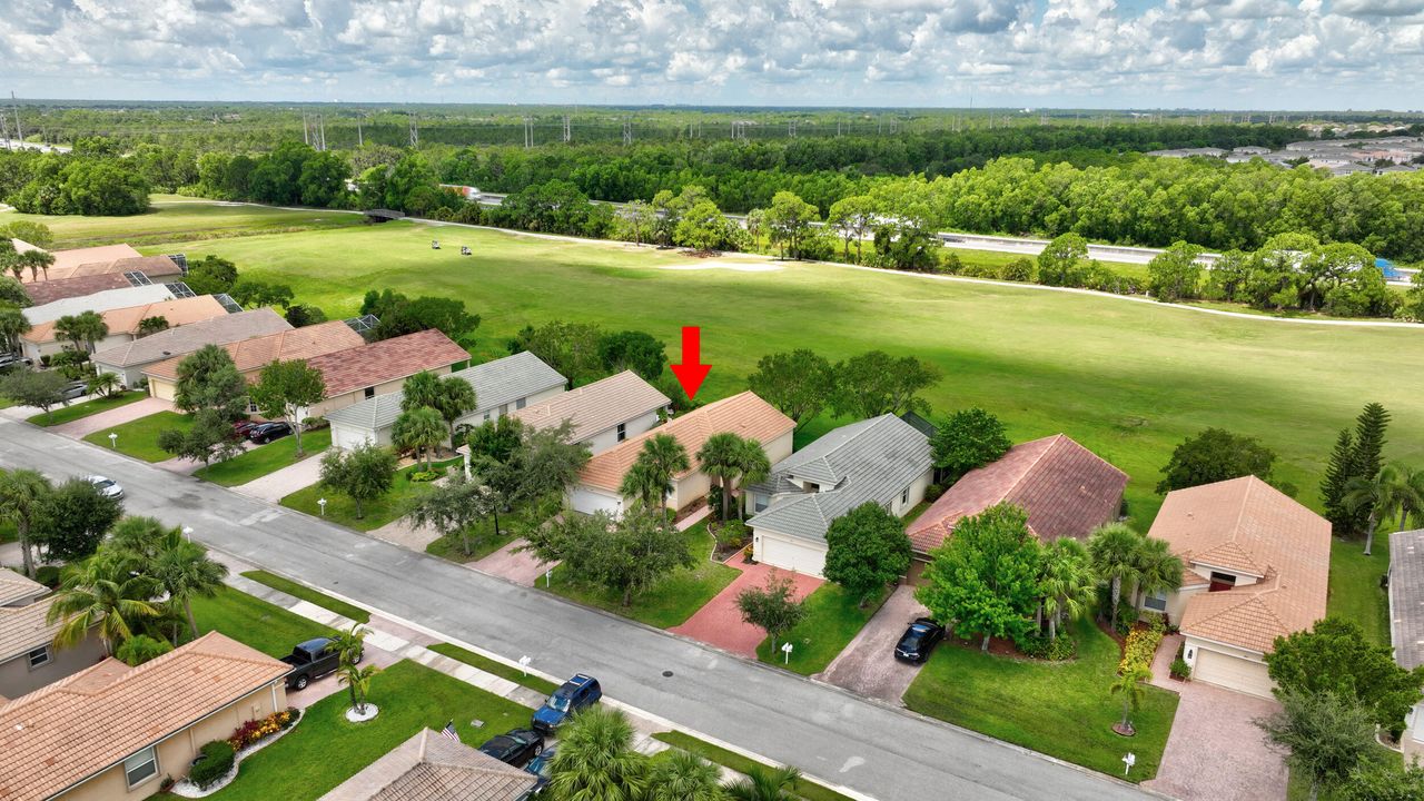 Active With Contract: $2,350 (3 beds, 2 baths, 1473 Square Feet)