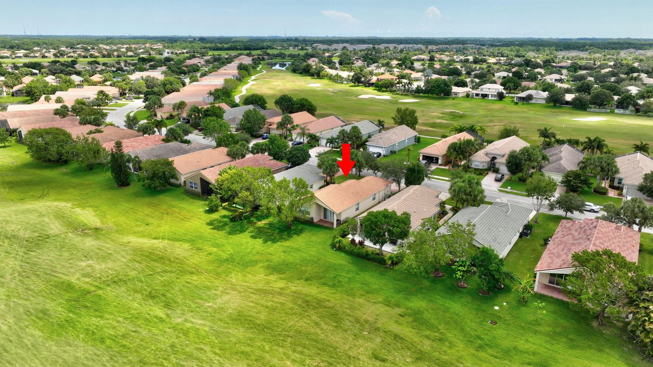 Active With Contract: $2,350 (3 beds, 2 baths, 1473 Square Feet)