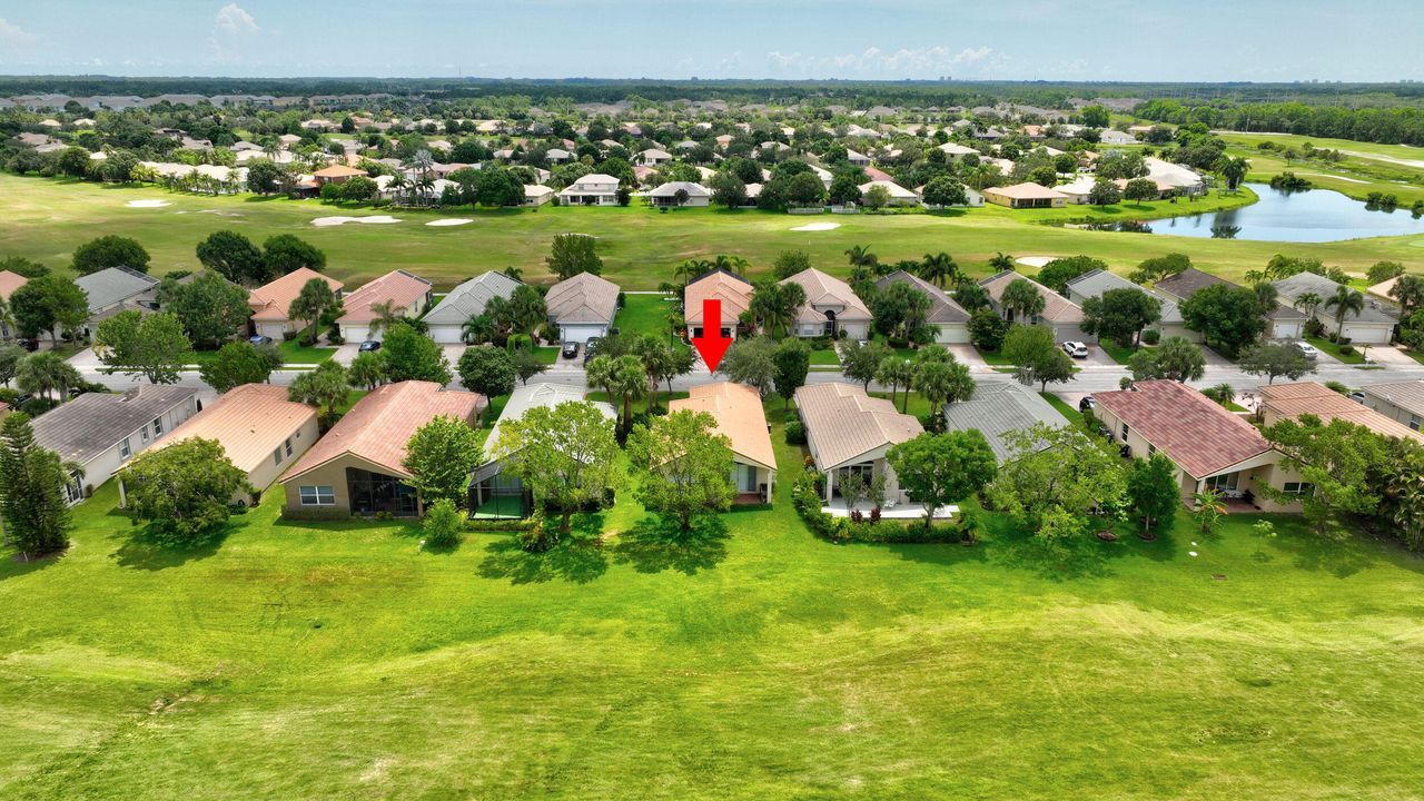 Active With Contract: $2,350 (3 beds, 2 baths, 1473 Square Feet)