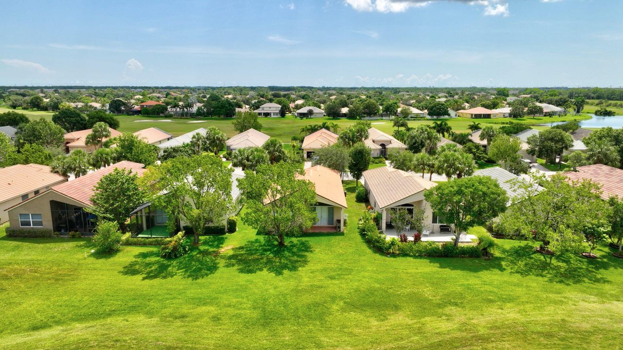 Active With Contract: $2,350 (3 beds, 2 baths, 1473 Square Feet)