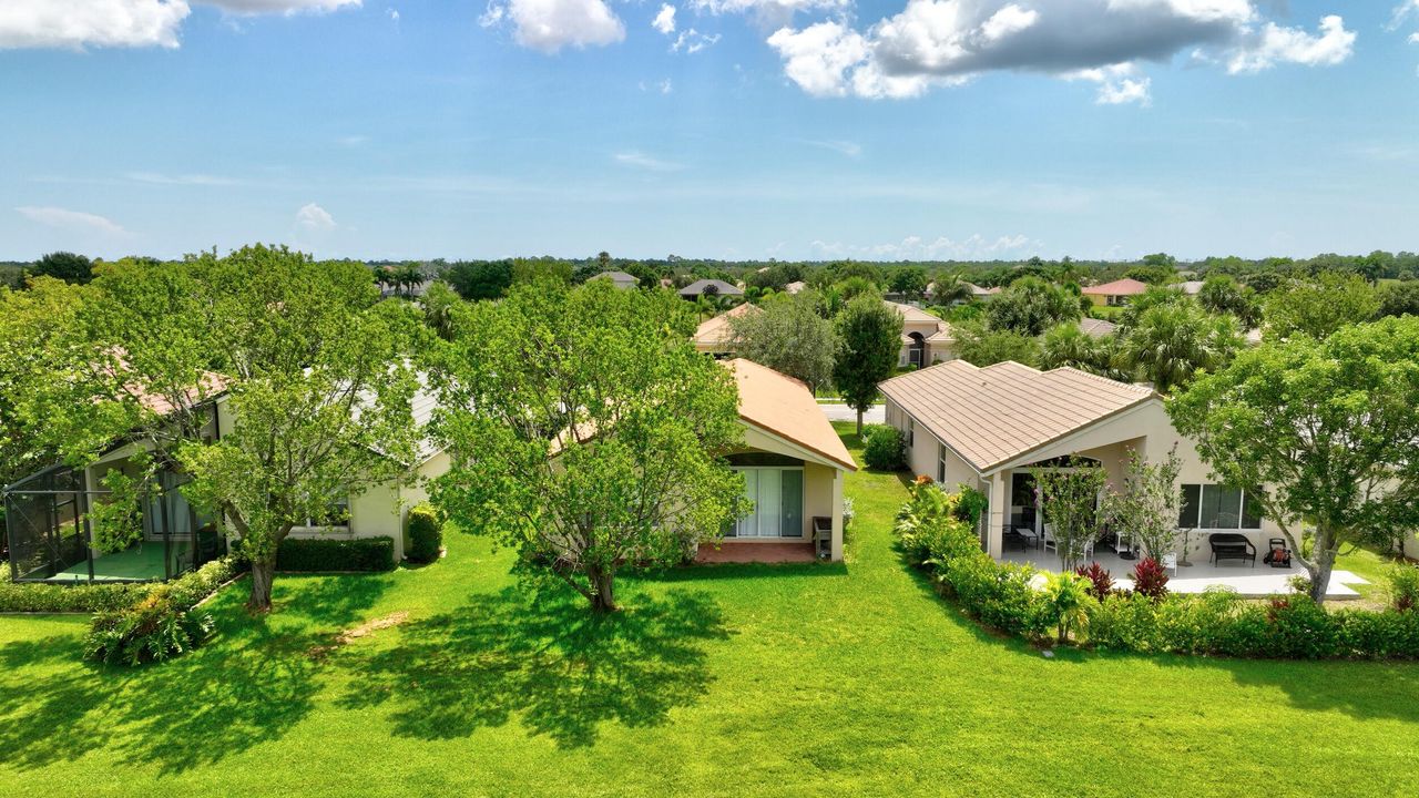 Active With Contract: $2,350 (3 beds, 2 baths, 1473 Square Feet)