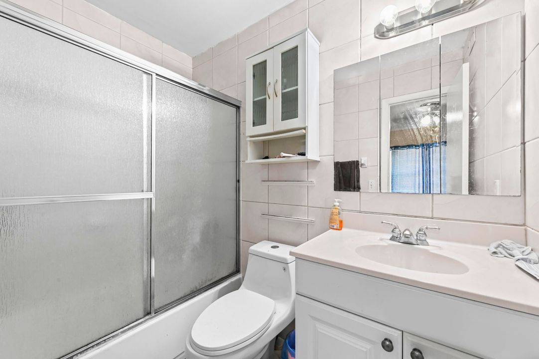 待售: $164,900 (2 贝兹, 2 浴室, 825 平方英尺)