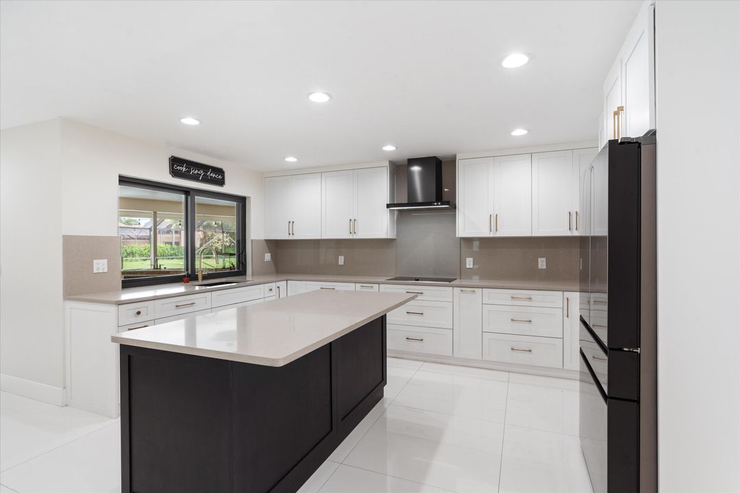 待售: $999,000 (4 贝兹, 3 浴室, 2918 平方英尺)