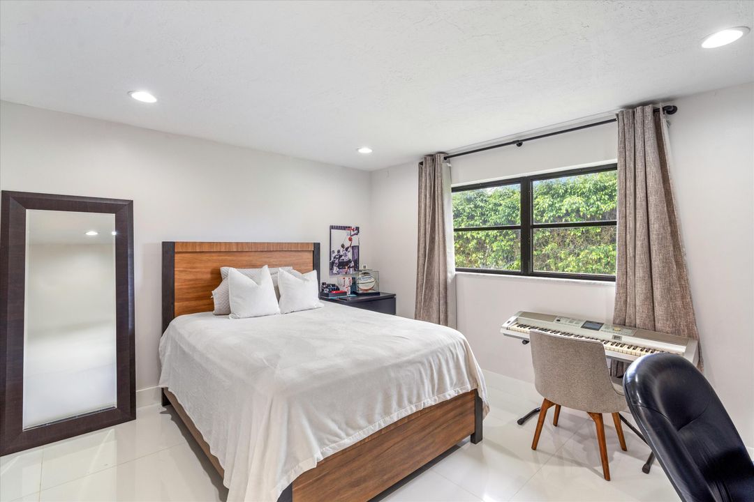 待售: $999,000 (4 贝兹, 3 浴室, 2918 平方英尺)