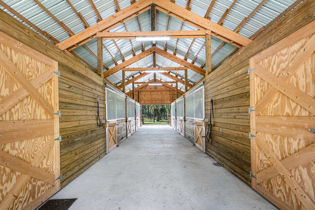 For Rent: $750 (0 beds, 0 baths, 2560 Square Feet)