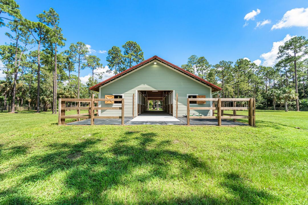 For Rent: $750 (0 beds, 0 baths, 2560 Square Feet)