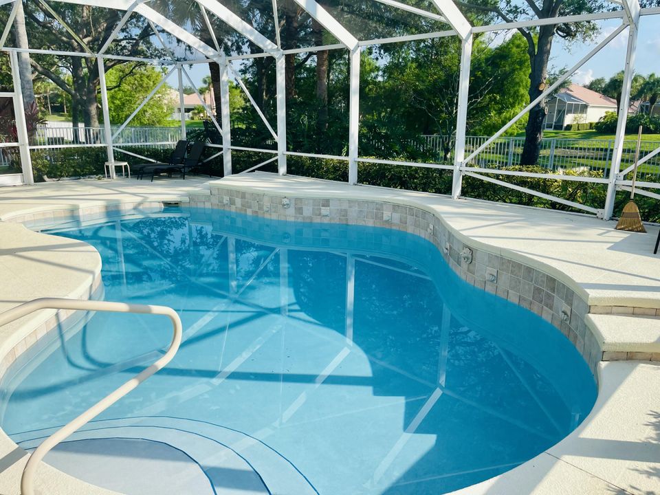 Active With Contract: $825,000 (5 beds, 3 baths, 2992 Square Feet)