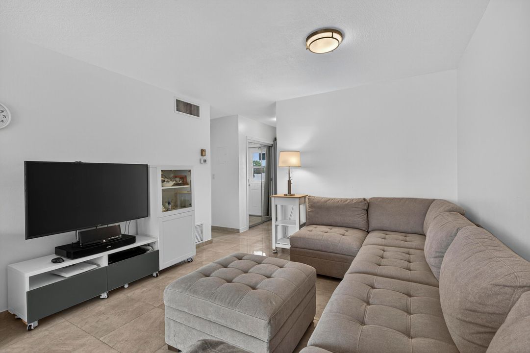 待售: $97,000 (1 贝兹, 1 浴室, 600 平方英尺)