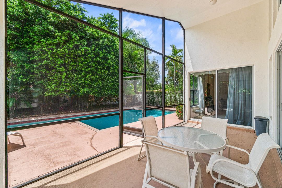 Activo con contrato: $14,000 (3 camas, 2 baños, 2204 Pies cuadrados)