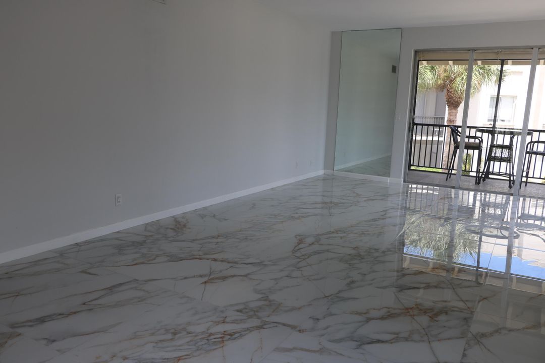 For Sale: $320,000 (2 beds, 2 baths, 1537 Square Feet)