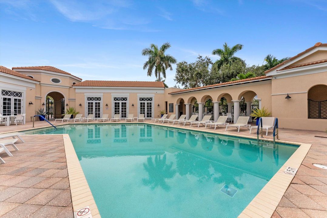 Active With Contract: $625,000 (3 beds, 2 baths, 2092 Square Feet)