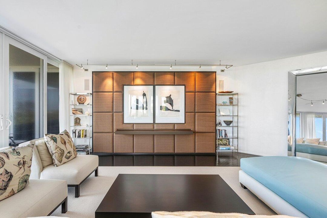 待售: $2,300,000 (2 贝兹, 2 浴室, 2647 平方英尺)