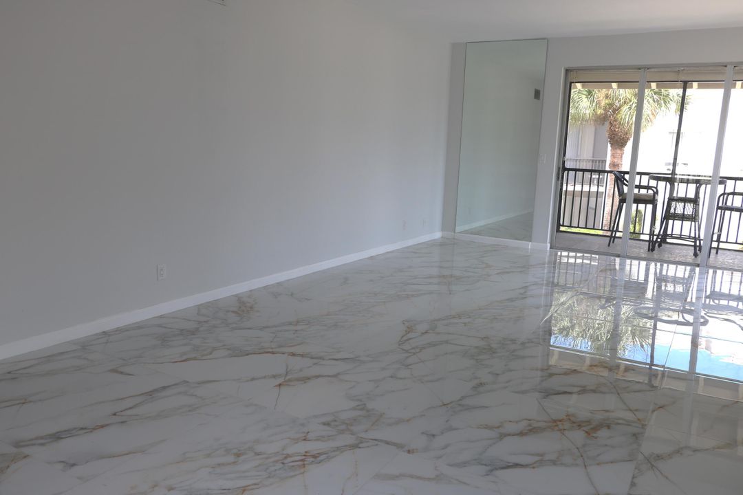 For Sale: $320,000 (2 beds, 2 baths, 1537 Square Feet)