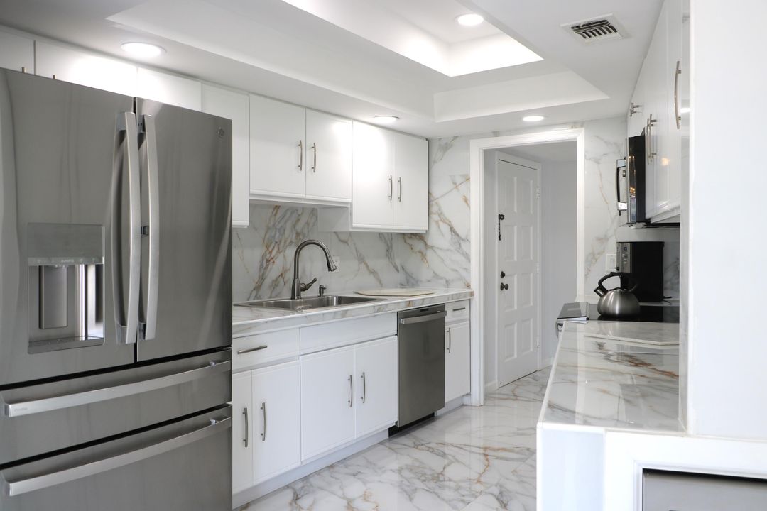 For Sale: $320,000 (2 beds, 2 baths, 1537 Square Feet)