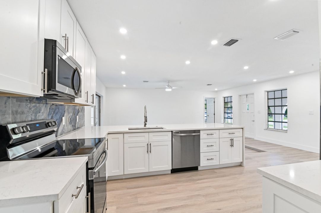 For Sale: $675,000 (3 beds, 2 baths, 1637 Square Feet)