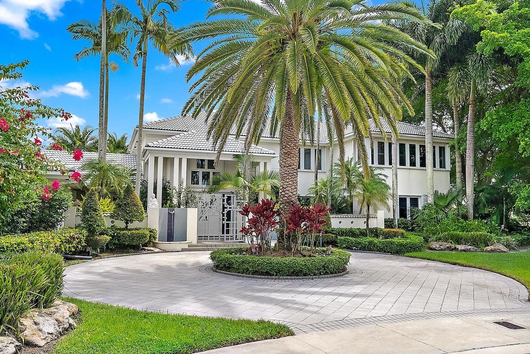 For Sale: $2,999,000 (4 beds, 5 baths, 5308 Square Feet)