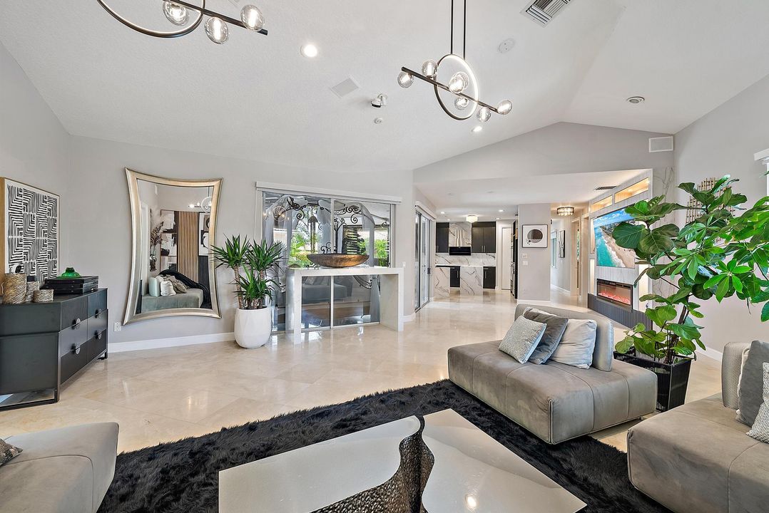 For Sale: $2,999,000 (4 beds, 5 baths, 5308 Square Feet)