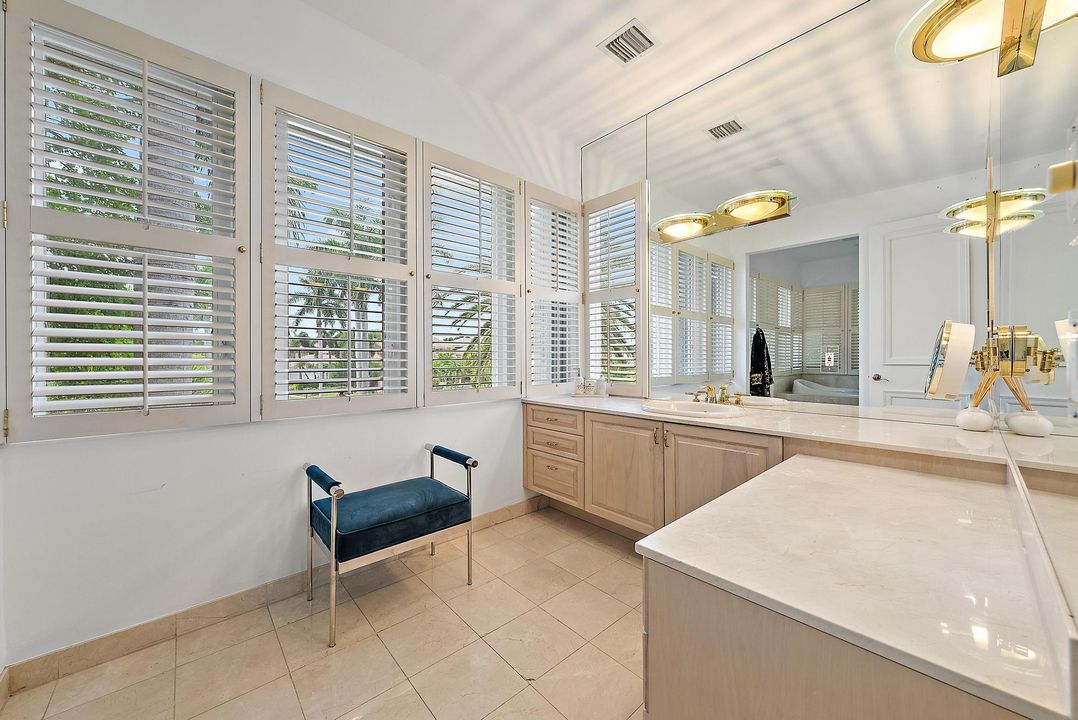 For Sale: $2,999,000 (4 beds, 5 baths, 5308 Square Feet)