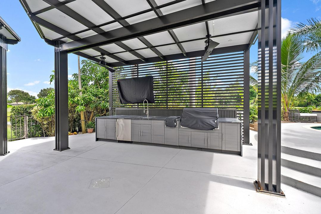 For Sale: $2,999,000 (4 beds, 5 baths, 5308 Square Feet)